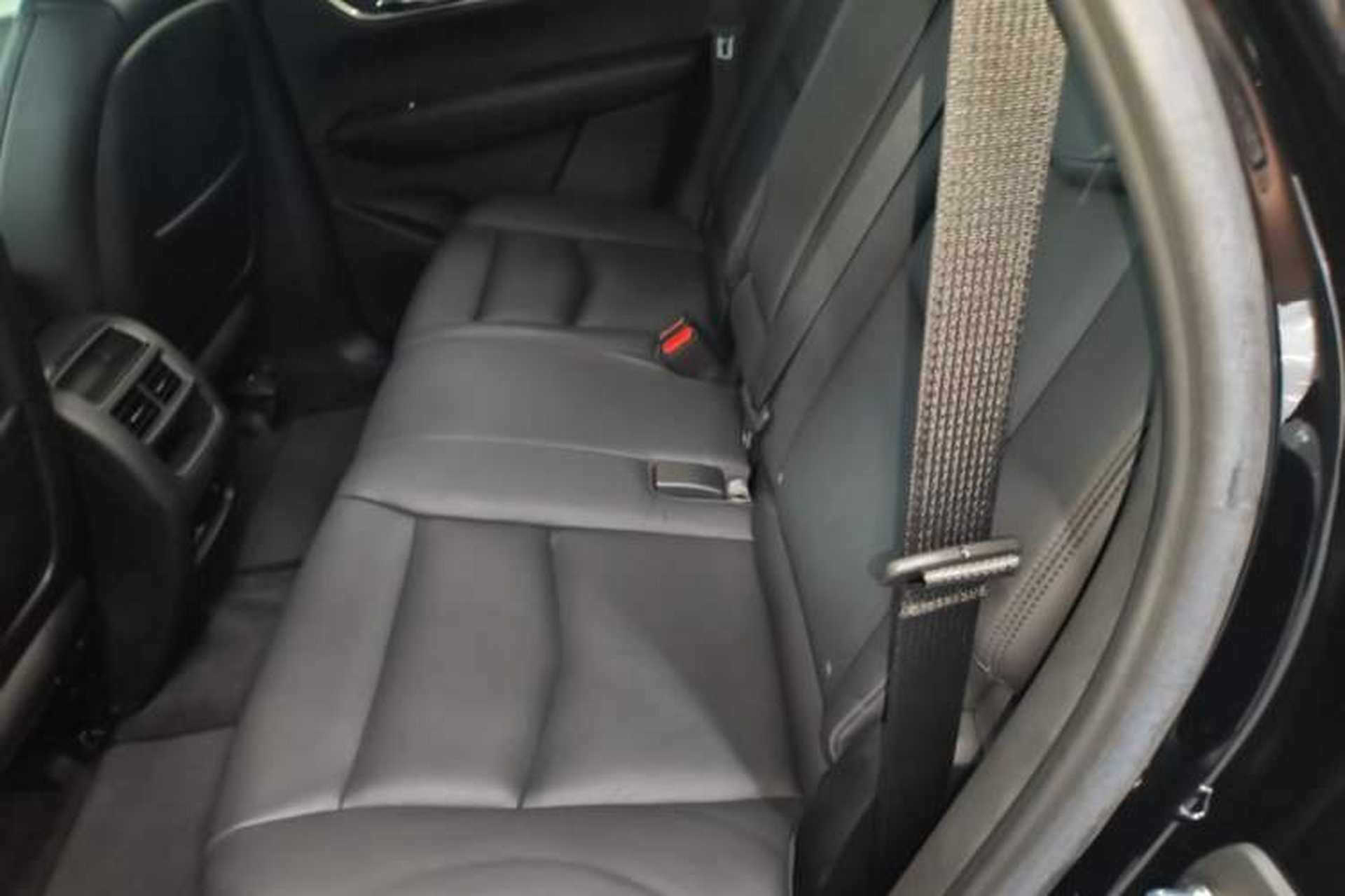 Used Cadillac XT5 2018 28T Four-Wheel Drive Luxury Model Left Rear Seat