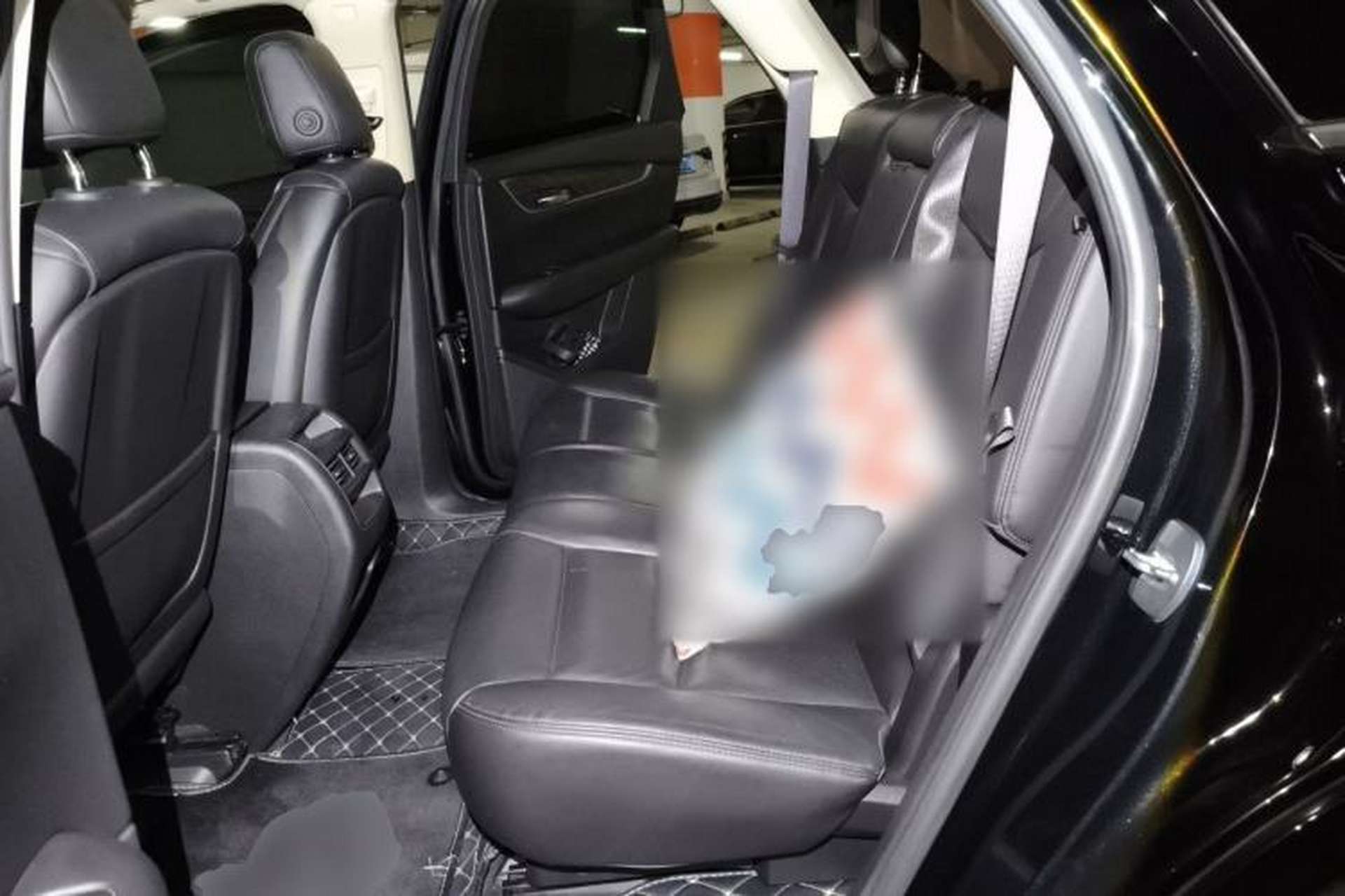 Used Cadillac XT5 2018 25T Luxury Model Left Rear Seat