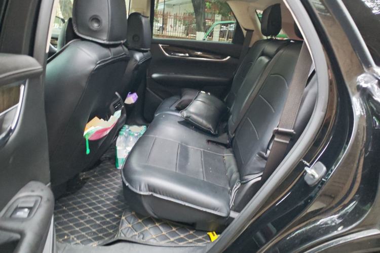 Used Cadillac XT5 2018 25T Luxury Model Left Rear Seat
