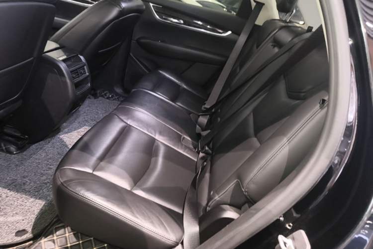 Used Cadillac XT5 2018 25T Luxury Model Left Rear Seat