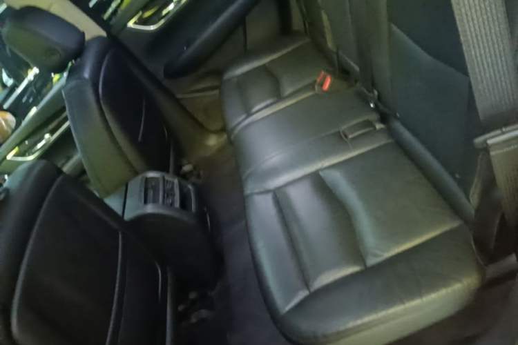 Used Cadillac XT5 2018 25T Luxury Model Left Rear Seat