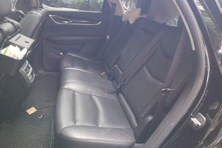 Used Cadillac XT5 2018 25T Luxury Model Left Rear Seat