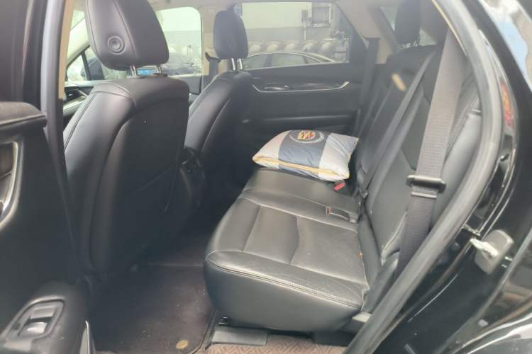 Used Cadillac XT5 2018 25T Luxury Model Left Rear Seat