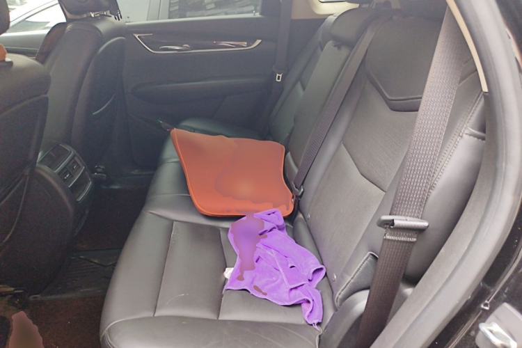 Used Cadillac XT5 2018 25T Luxury Model Left Rear Seat