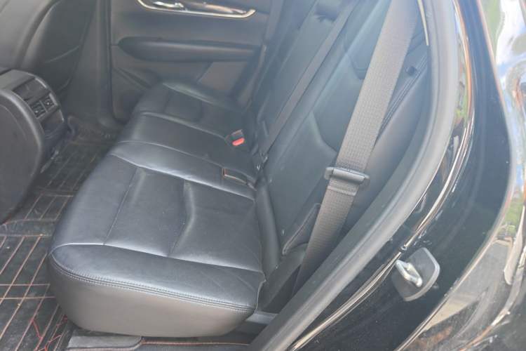 Used Cadillac XT5 2018 25T Luxury Model Left Rear Seat