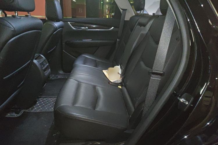 Used Cadillac XT5 2018 25T Luxury Model Left Rear Seat