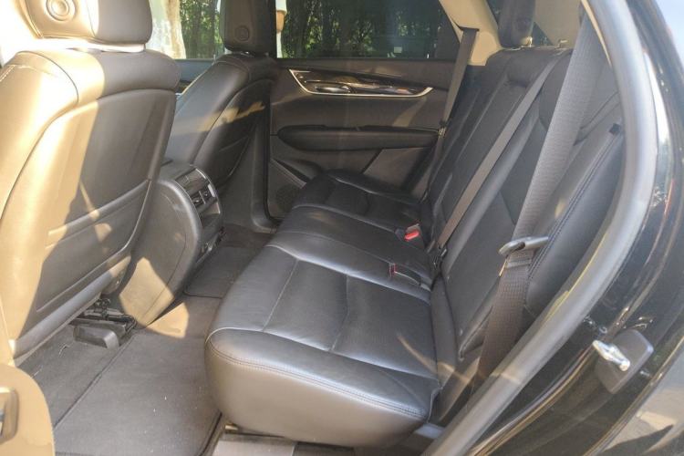 Used Cadillac XT5 2018 25T Luxury Model Left Rear Seat