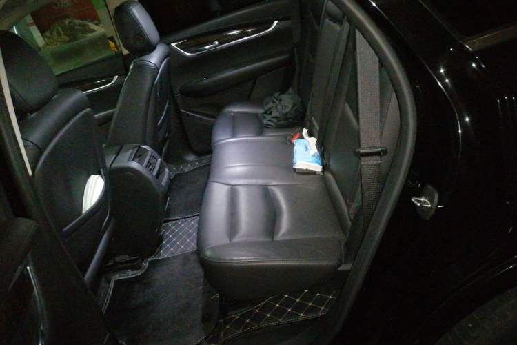 Used Cadillac XT5 2018 25T Luxury Model Left Rear Seat