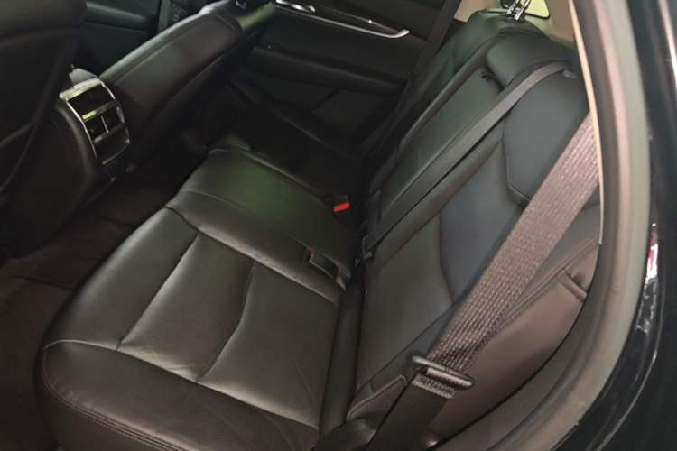 Used Cadillac XT5 2018 25T Luxury Model Left Rear Seat