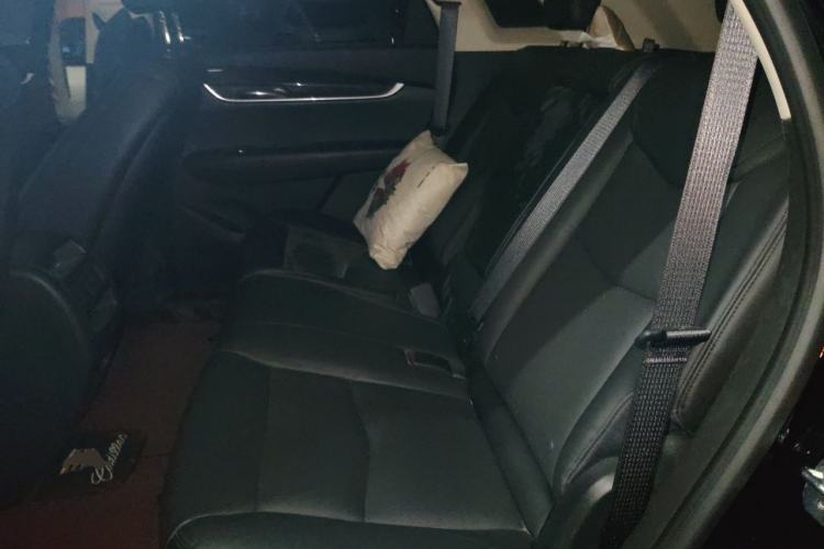 Used Cadillac XT5 2018 25T Luxury Model Left Rear Seat