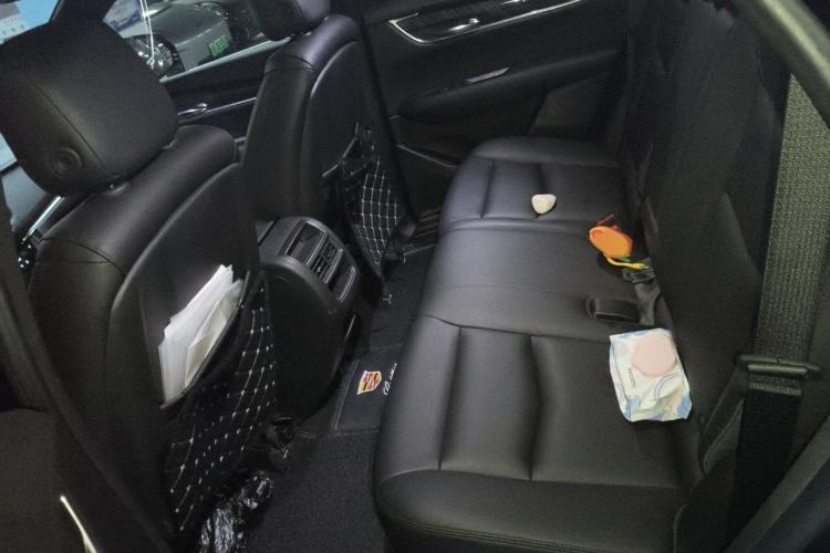 Used Cadillac XT5 2018 28E Four-Wheel Drive Tech Version Left Rear Seat