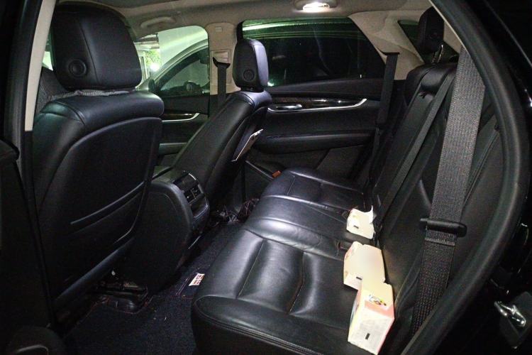 Used Cadillac XT5 2018 25T Luxury Model Left Rear Seat