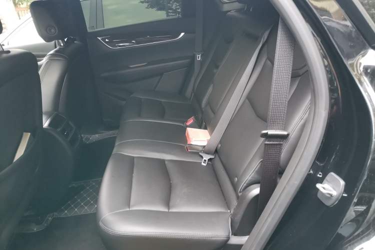 Used Cadillac XT5 2018 28E Four-Wheel Drive Tech Version Left Rear Seat