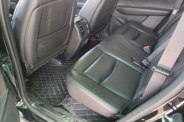 Used Cadillac XT5 2018 25T Luxury Model Left Rear Seat