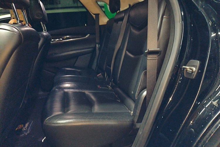 Used Cadillac XT5 2018 25T Luxury Model Left Rear Seat