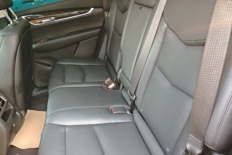 Used Cadillac XT5 2018 25T Luxury Model Left Rear Seat