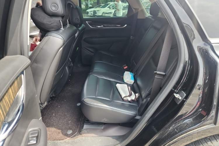 Used Cadillac XT5 2018 25T Luxury Model Left Rear Seat