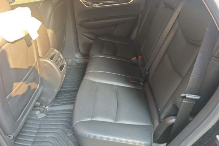 Used Cadillac XT5 2018 25T Luxury Model Left Rear Seat