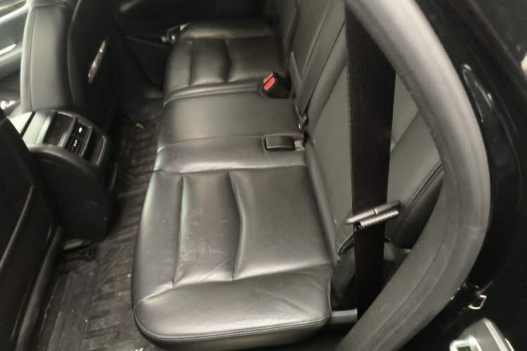 Used Cadillac XT5 2018 25T Luxury Model Left Rear Seat