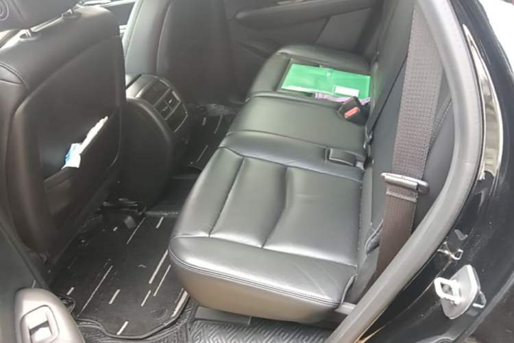 Used Cadillac XT5 2018 25T Luxury Model Left Rear Seat