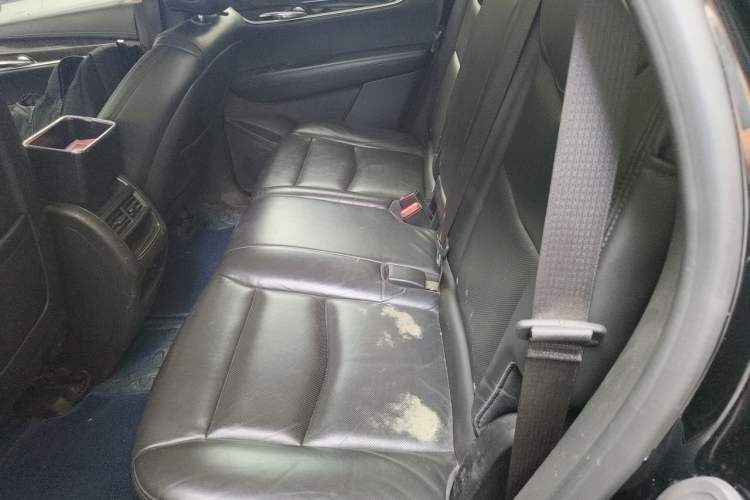 Used Cadillac XT5 2018 25T Luxury Model Left Rear Seat