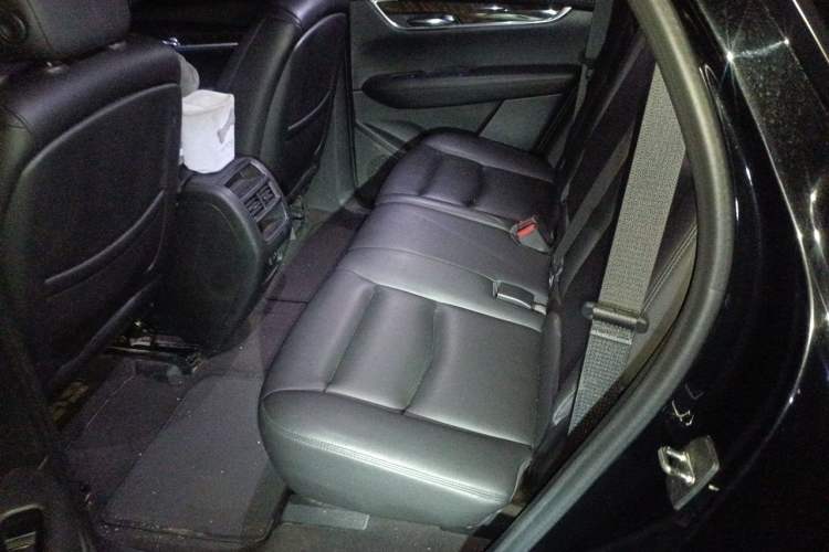 Used Cadillac XT5 2018 28E Four-Wheel Drive Tech Version Left Rear Seat