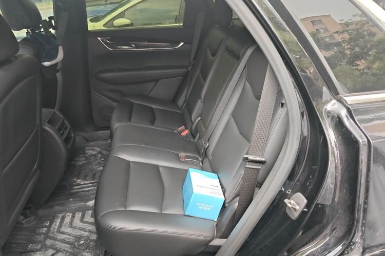 Used Cadillac XT5 2018 28E Four-Wheel Drive Tech Version Left Rear Seat