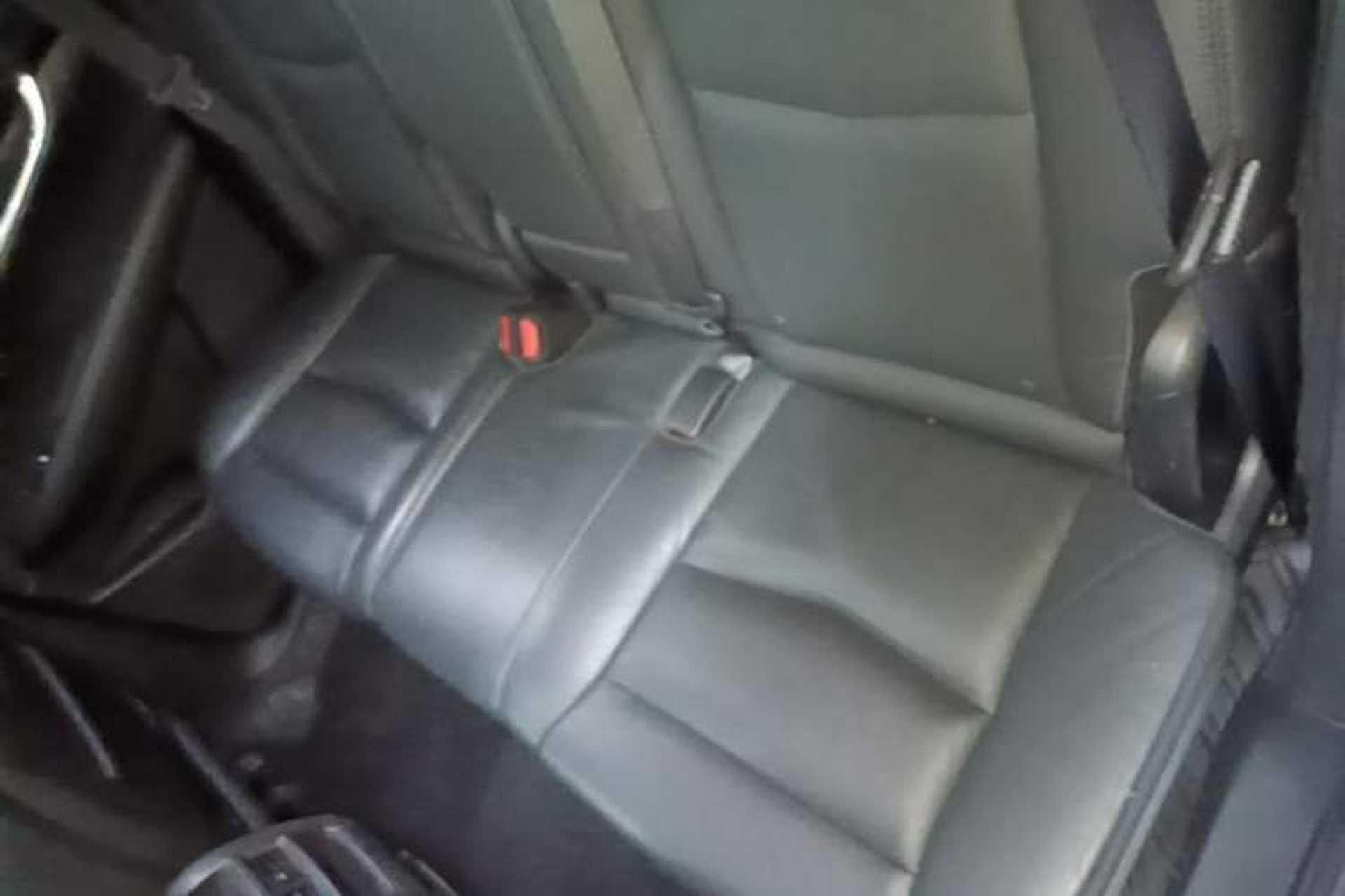Used Cadillac XT5 2018 28T Four-Wheel Drive Luxury Model Left Rear Seat