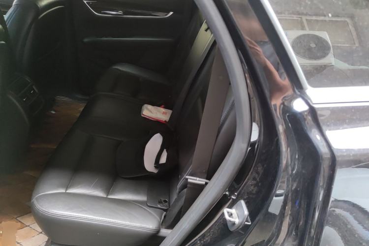 Used Cadillac XT5 2018 25T Luxury Model Left Rear Seat