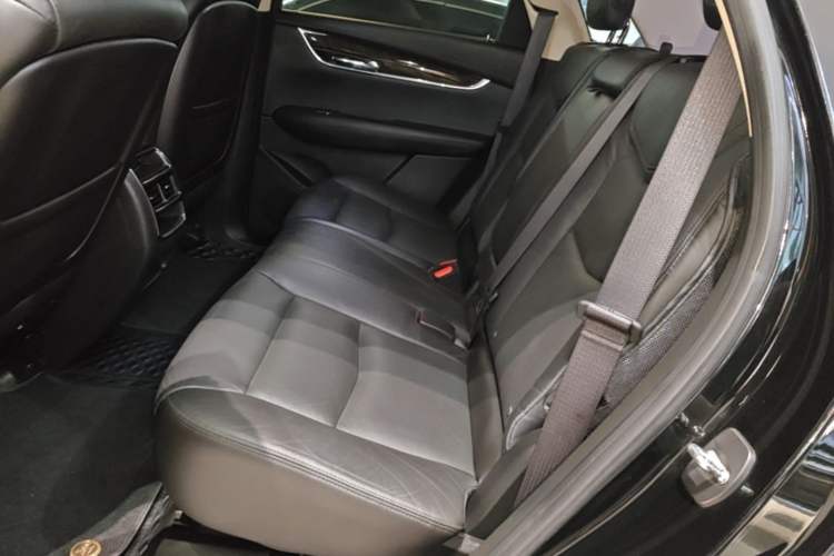 Used Cadillac XT5 2018 25T Luxury Model Left Rear Seat