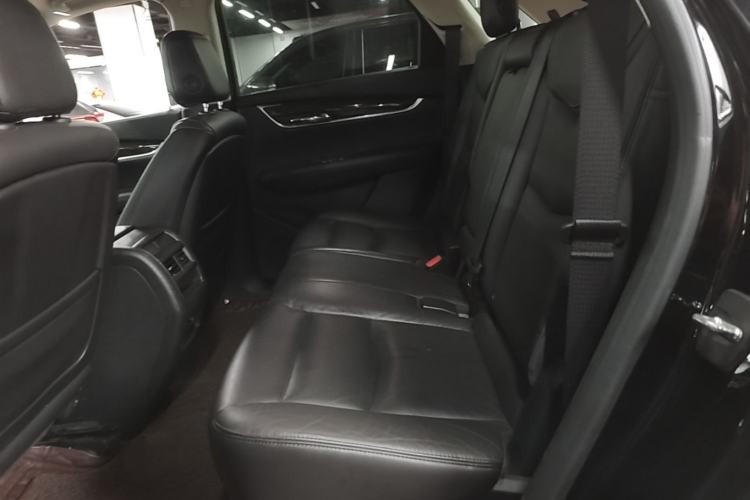 Used Cadillac XT5 2018 25T Luxury Model Left Rear Seat