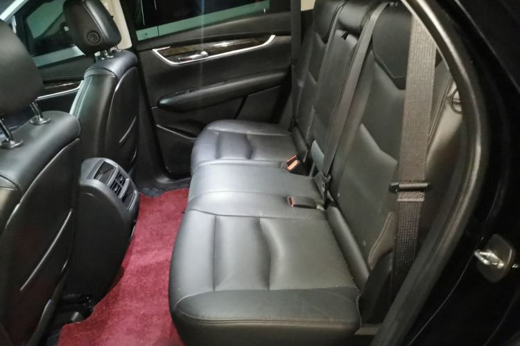 Used Cadillac XT5 2018 28T Four-Wheel Drive Luxury Model Left Rear Seat