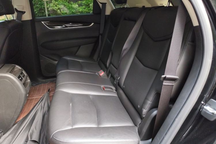 Used Cadillac XT5 2018 25T Luxury Model Left Rear Seat