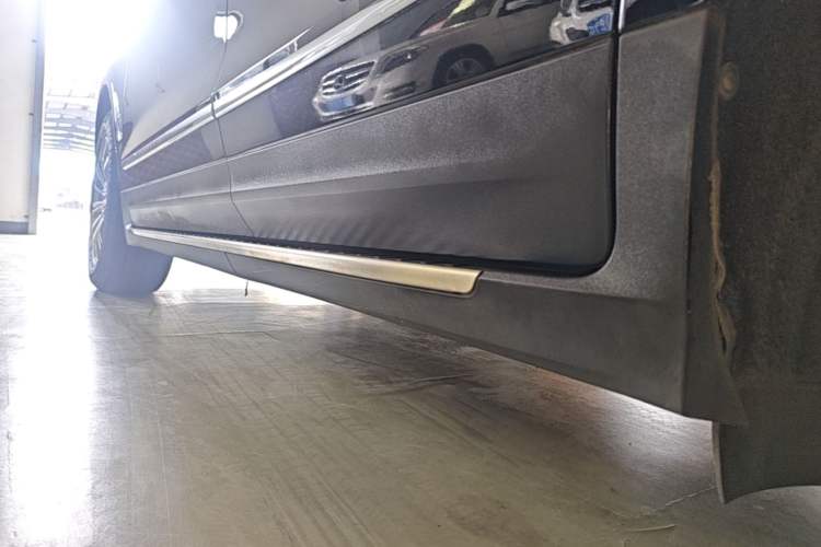 Used Cadillac XT5 2018 28T Four-Wheel Drive Luxury Model Left Side Sill