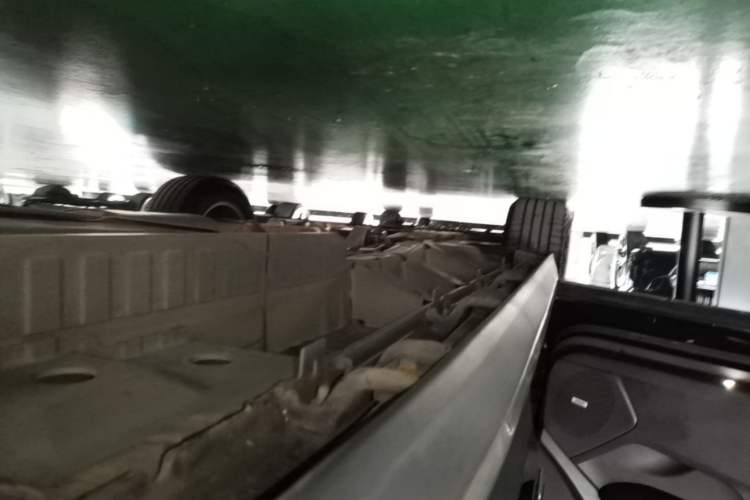 Used Cadillac XT5 2018 25T Luxury Model Left Side Sill