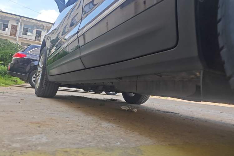 Used Cadillac XT5 2018 28T Four-Wheel Drive Luxury Model Left Side Sill