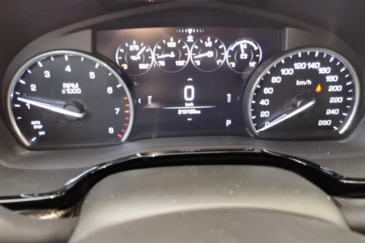 Used Cadillac XT5 2018 28E Four-Wheel Drive Leading Version Odometer Close Up
