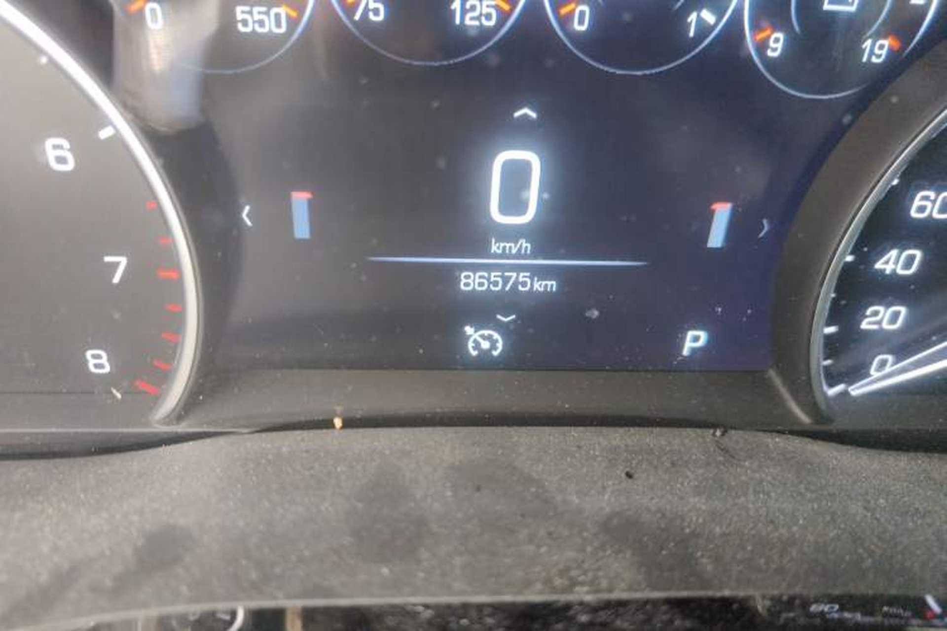 Used Cadillac XT5 2018 28T Four-Wheel Drive Luxury Model Odometer Close Up