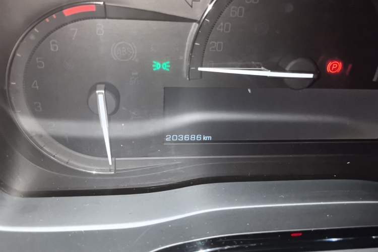 Used Cadillac XT5 2018 28E Four-Wheel Drive Tech Version Odometer Close Up
