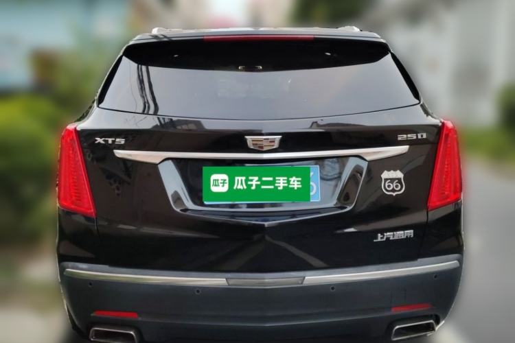 Used Cadillac XT5 2018 25T Luxury Model Rear