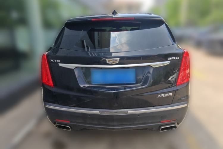 Used Cadillac XT5 2018 25T Luxury Model Rear