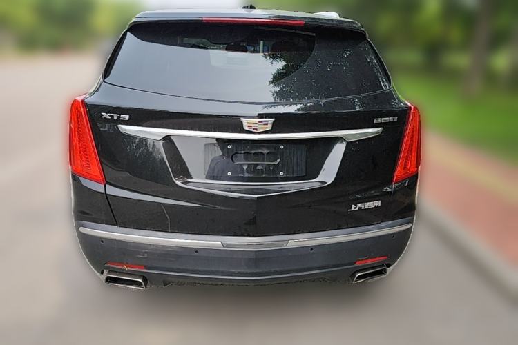 Used Cadillac XT5 2018 25T Luxury Model Rear