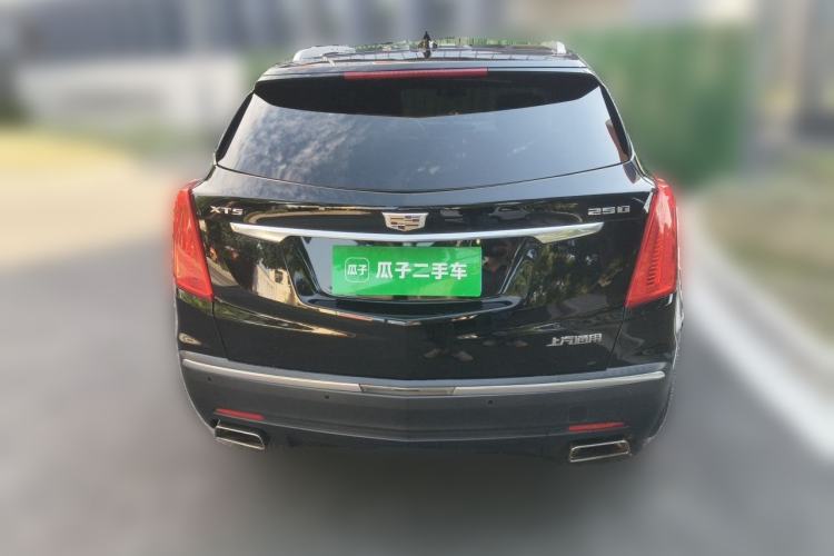 Used Cadillac XT5 2018 25T Luxury Model Rear