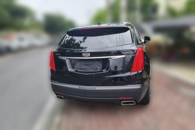 Used Cadillac XT5 2018 25T Luxury Model Rear