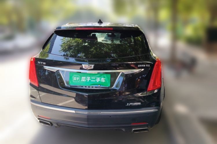 Used Cadillac XT5 2018 25T Luxury Model Rear