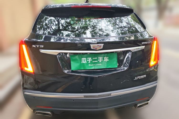 Used Cadillac XT5 2018 25T Luxury Model Rear