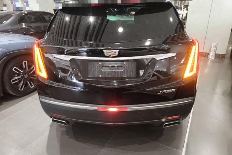 Used Cadillac XT5 2018 25T Luxury Model Rear