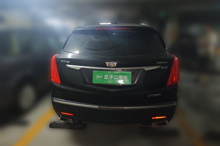 Used Cadillac XT5 2018 25T Luxury Model Rear