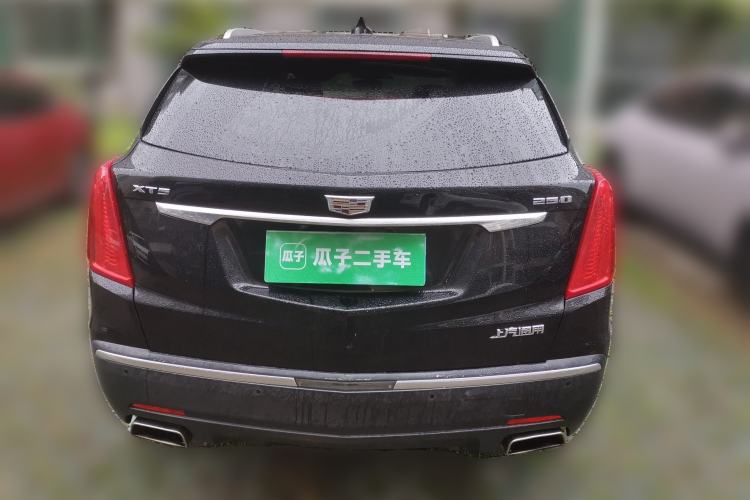 Used Cadillac XT5 2018 25T Luxury Model Rear