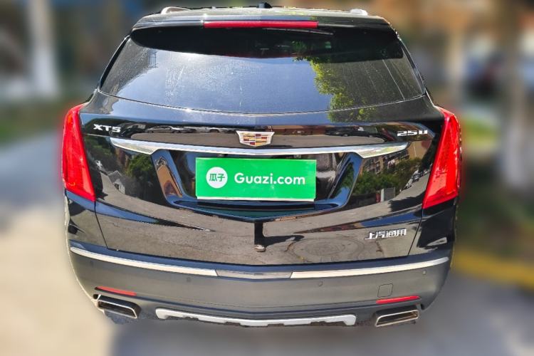 Used Cadillac XT5 2018 25T Luxury Model Rear
